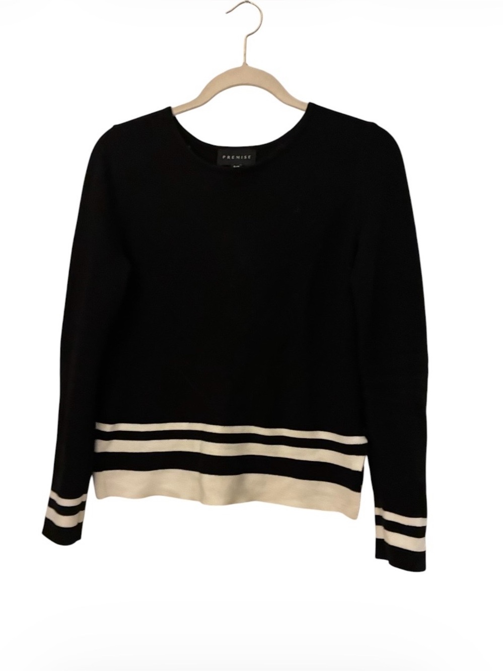 Premise Black and White Women's lightweight pullover Sweater. SZ S/P